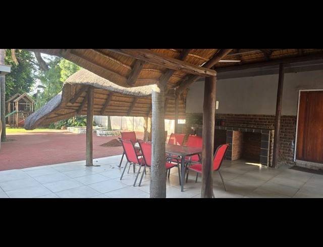 5 BEDROOM HOUSE FOR SALE IN SINOVILLE